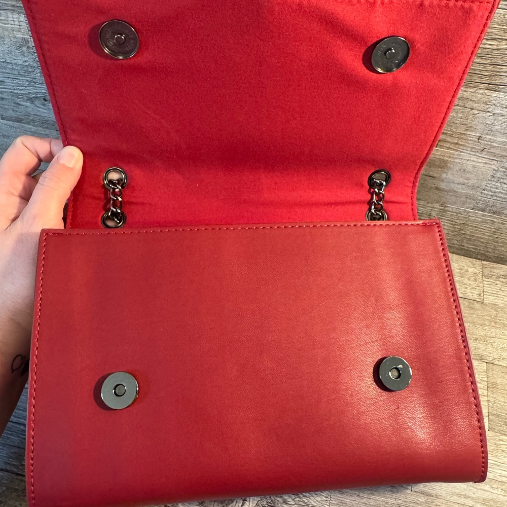 Badgley Mischka Red Crossbody Bag with Chain - Picture 5 of 10